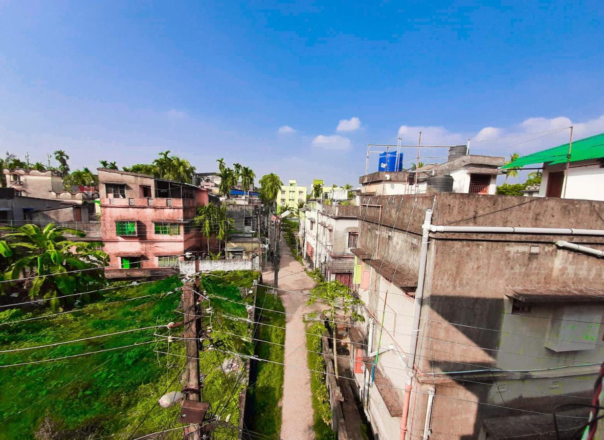 Dden Vennell Bnb -Metro Access- Calcutta Exteriör bild
