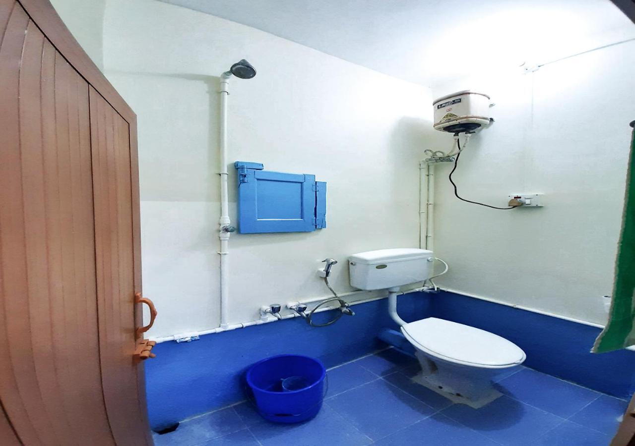 Dden Vennell Bnb -Metro Access- Calcutta Exteriör bild